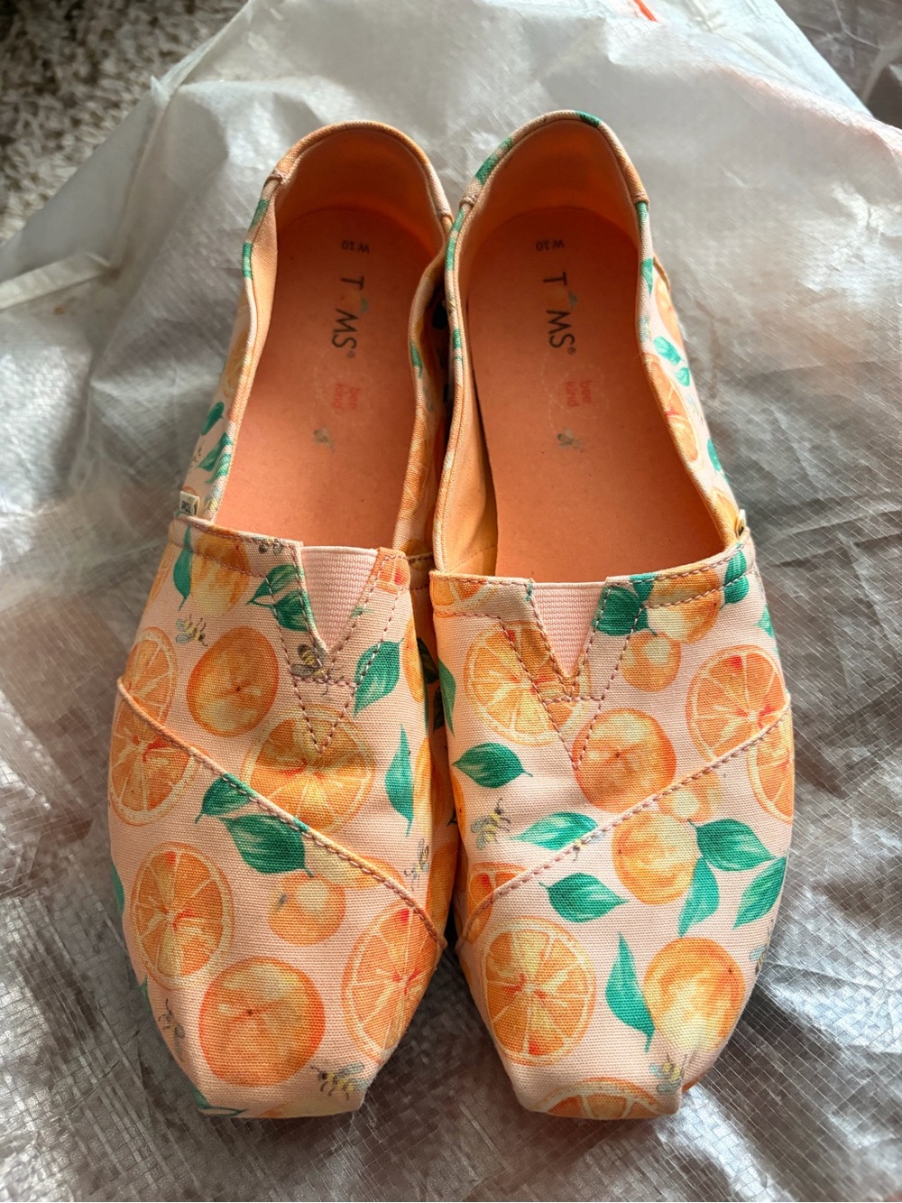 Toms Peach Orange Citrus Print Slip-Ons